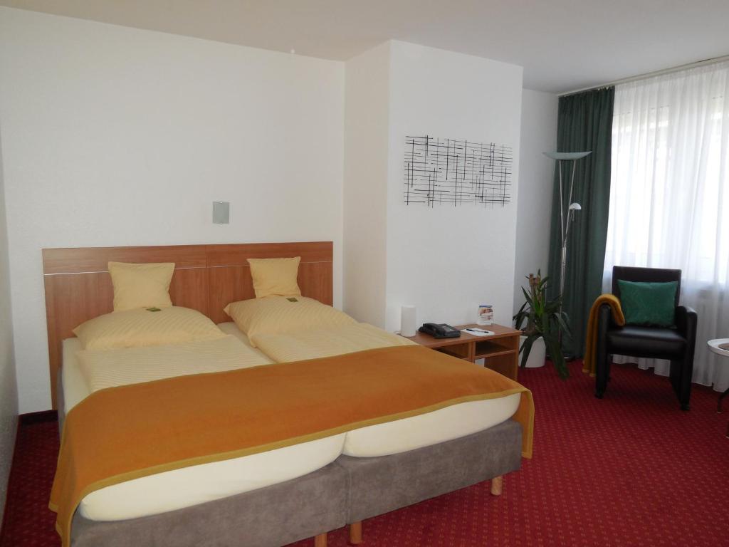 Hotel Sechzehn Leverkusen Kamer foto