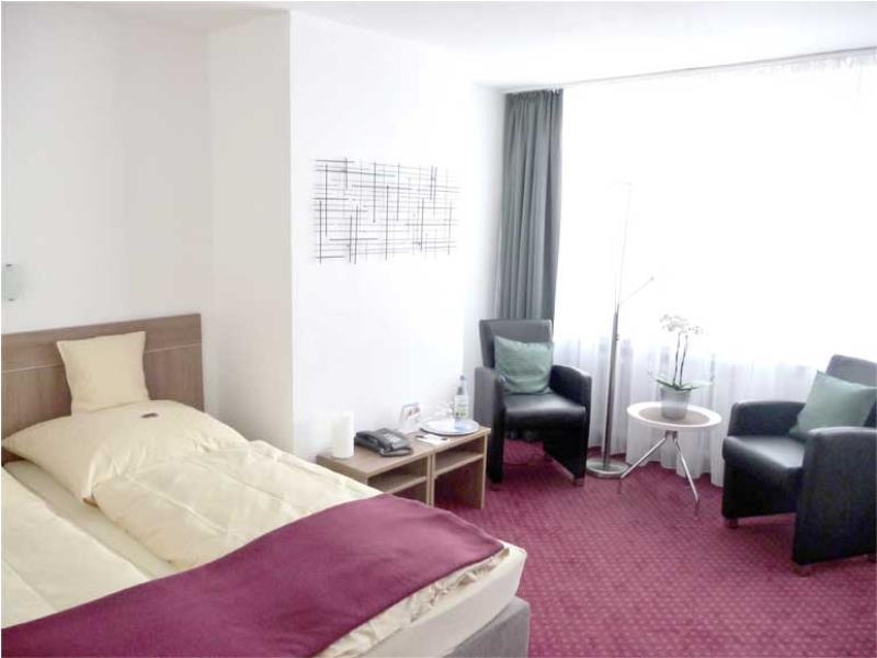Hotel Sechzehn Leverkusen Buitenkant foto