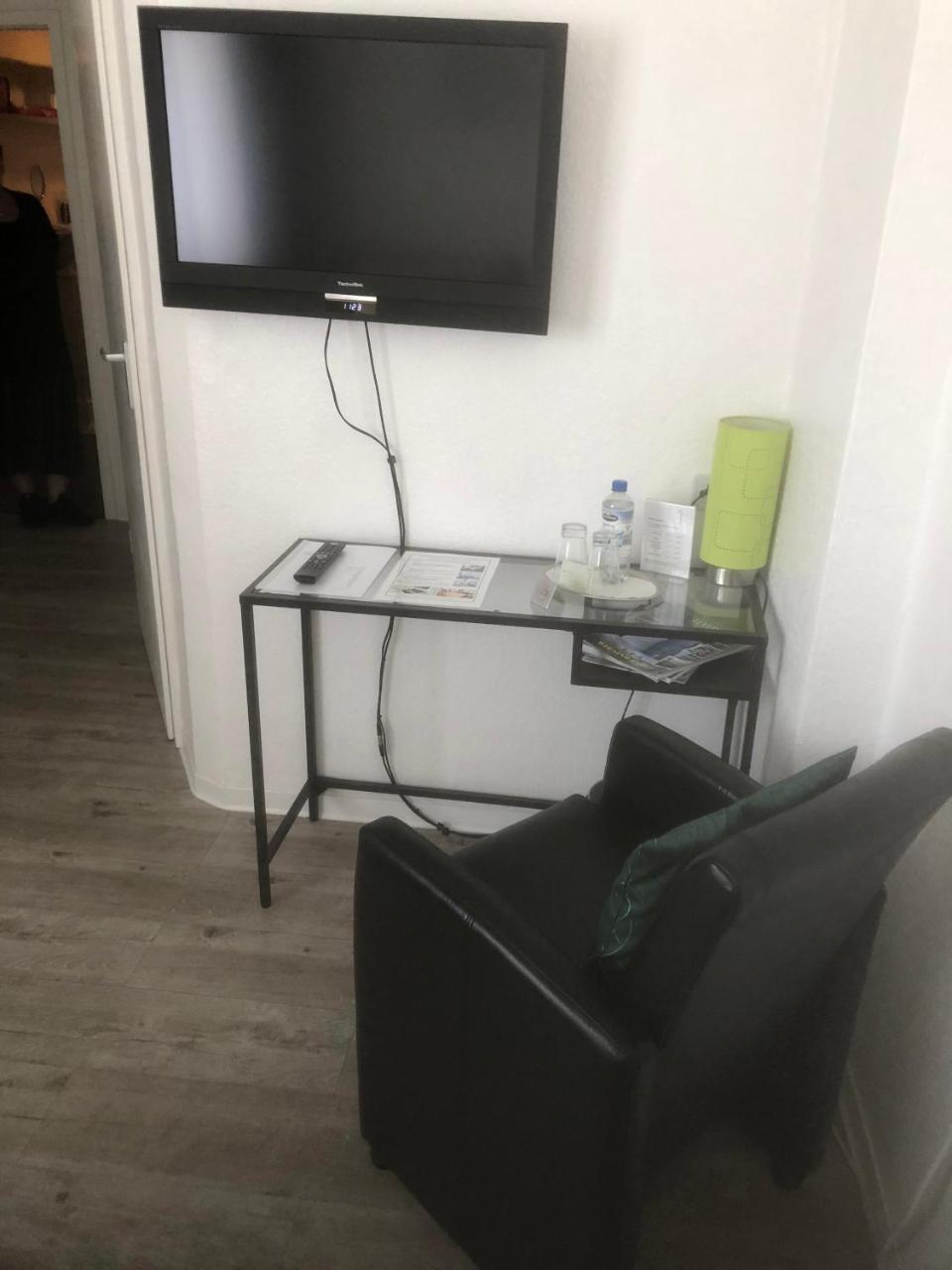 Hotel Sechzehn Leverkusen Buitenkant foto