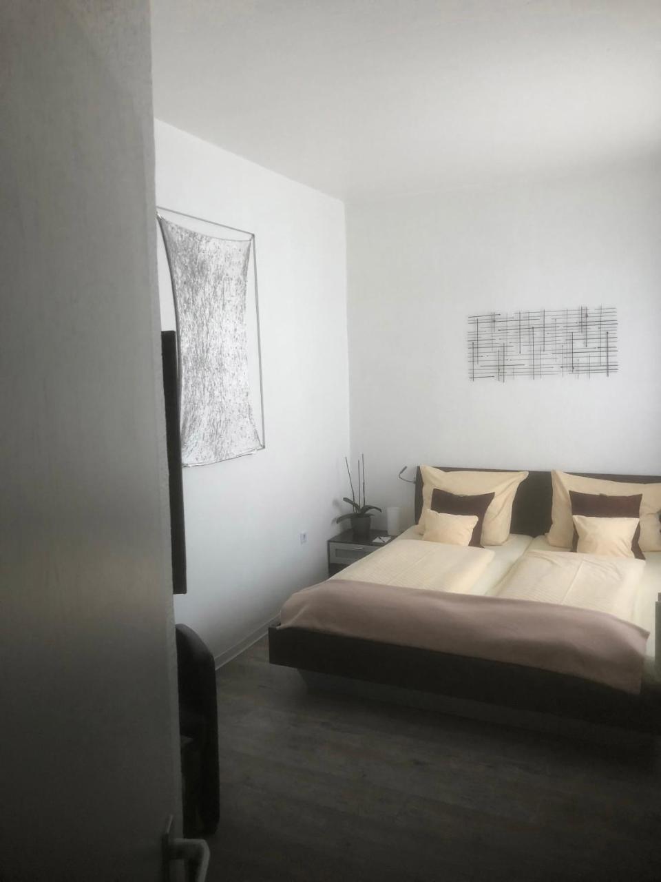 Hotel Sechzehn Leverkusen Buitenkant foto